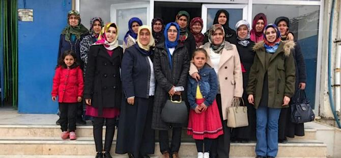 AK Kadınlar Sarıveliler'de 1