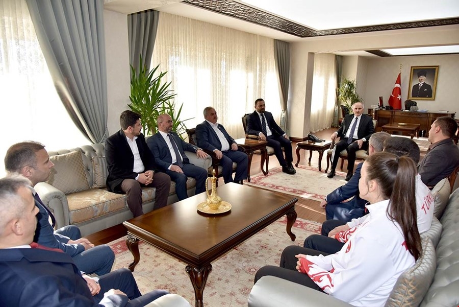 Gençlik ve Spor Bakanlığı Bakan Yardımcısı Hamza Yerlikaya'dan Vali Fahr 2