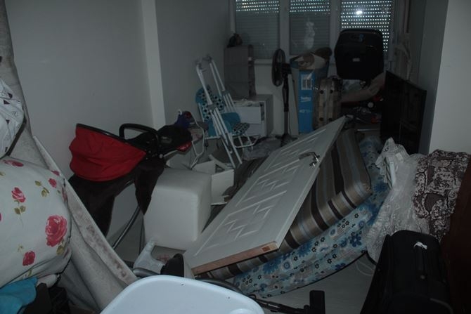 Antalya'da Tüpgaz Patlaması Evi Kullanılmaz Hale Getirdi 12