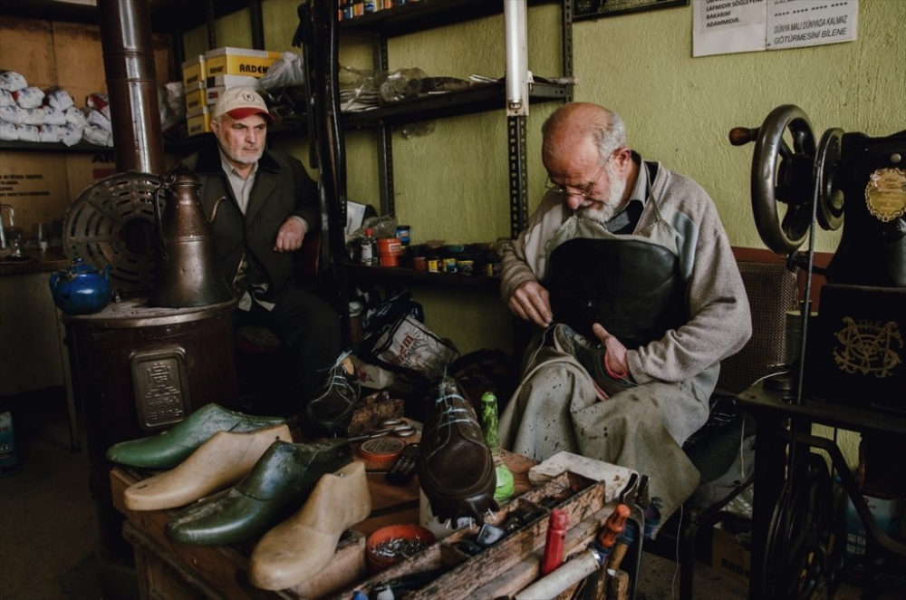 Konya'da Yarım Asırlık Ayakkabı Tamircisi İlk Günkü Aşkla Çalışıyor 8