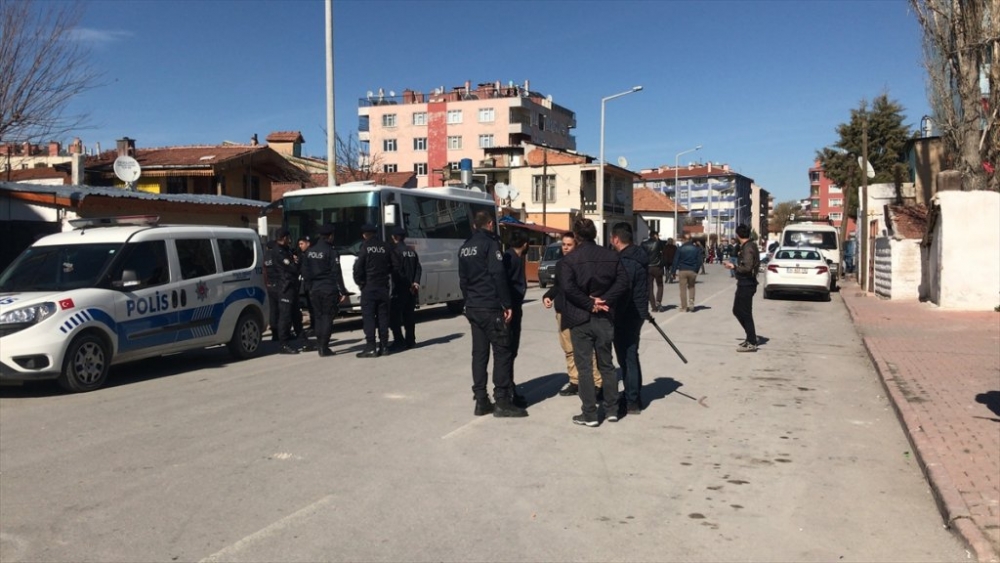 Konya'da Taşlı Kavga 6