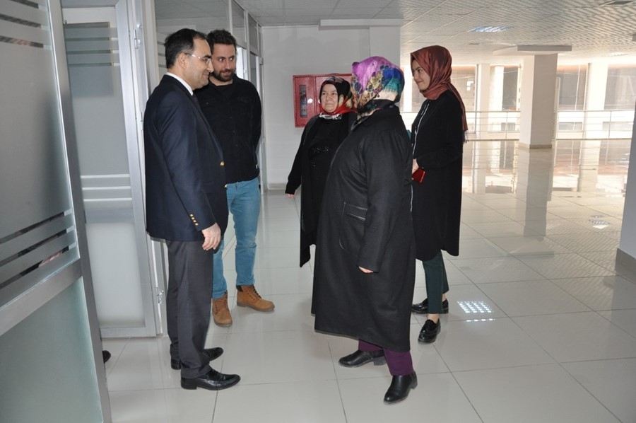 Karaman İl Sağlık Müdürü Hasan Arslan Çalışan Bayan Personelleri Ziyaret 6