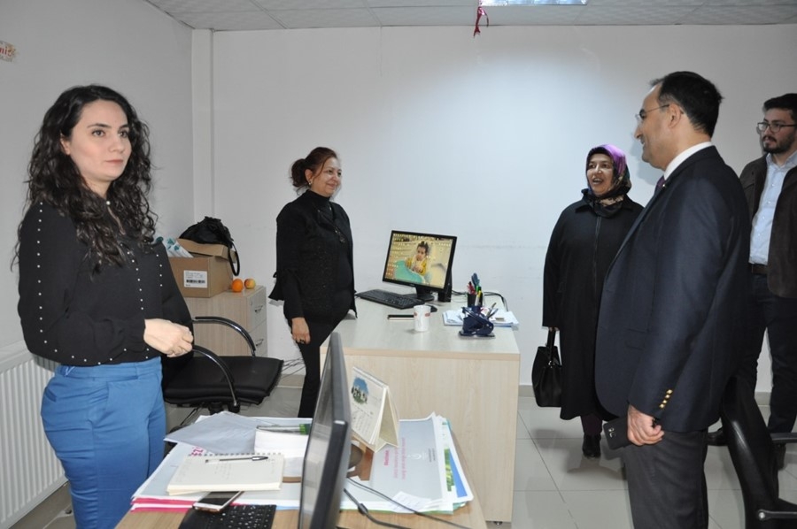 Karaman İl Sağlık Müdürü Hasan Arslan Çalışan Bayan Personelleri Ziyaret 7
