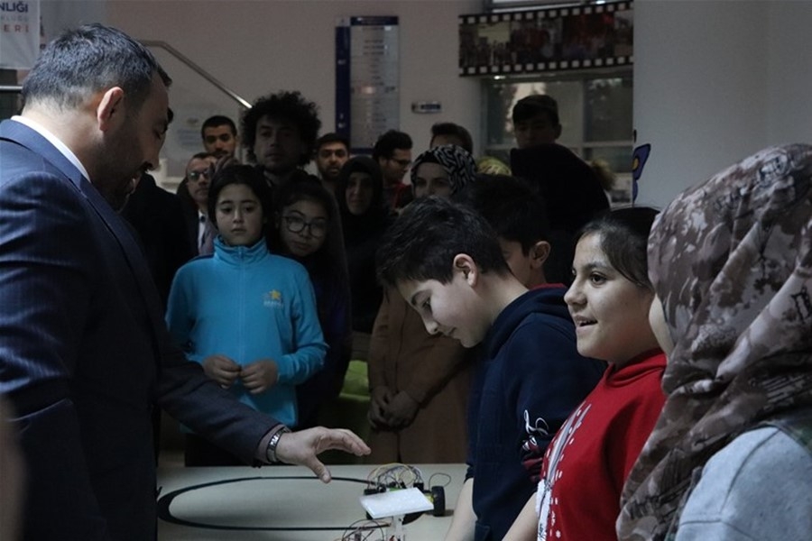 Gençlik ve Spor Bakan Yardımcısı ile Kredi ve Yurtlar Kurumu Genel Müdür 25