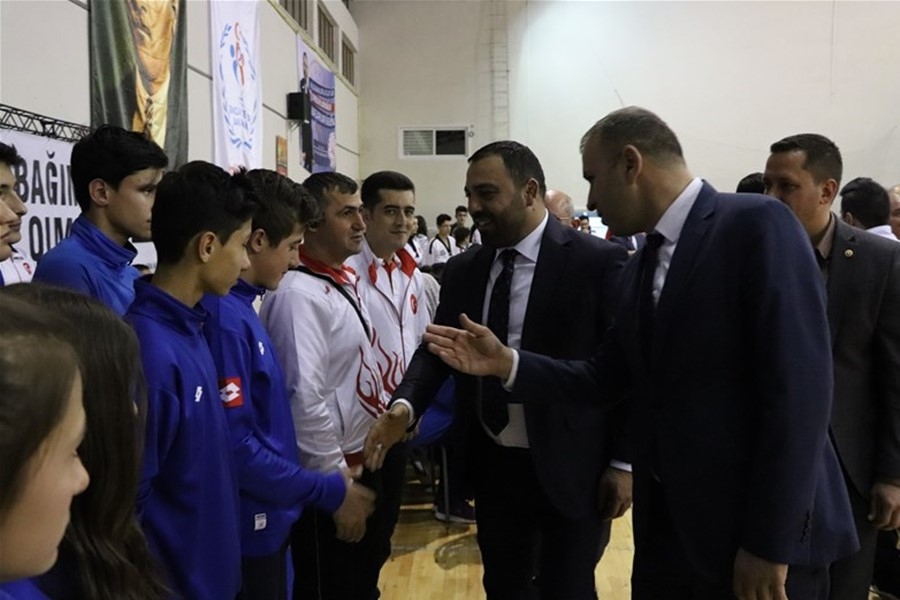 Gençlik ve Spor Bakan Yardımcısı ile Kredi ve Yurtlar Kurumu Genel Müdür 34