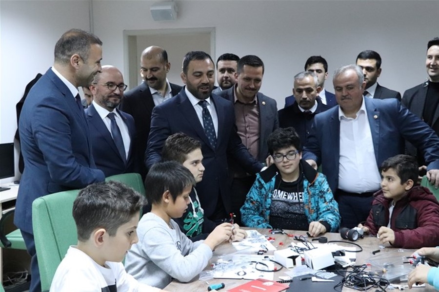 Gençlik ve Spor Bakan Yardımcısı ile Kredi ve Yurtlar Kurumu Genel Müdür 40