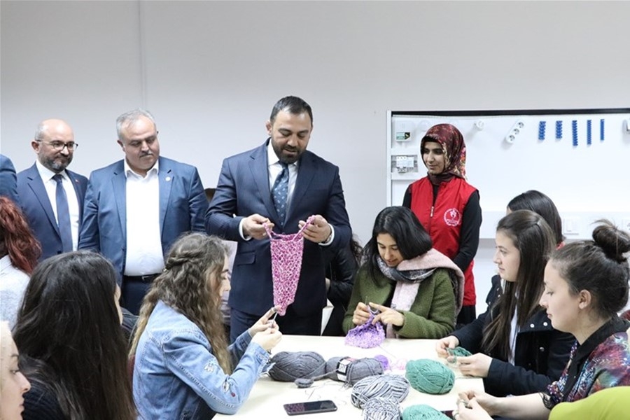 Gençlik ve Spor Bakan Yardımcısı ile Kredi ve Yurtlar Kurumu Genel Müdür 51