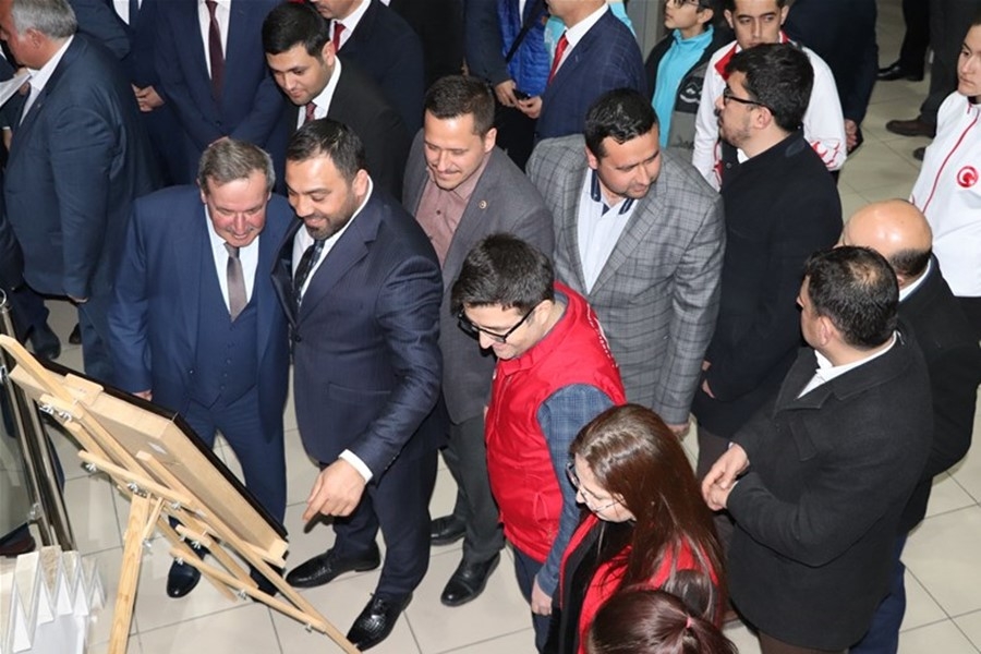 Gençlik ve Spor Bakan Yardımcısı ile Kredi ve Yurtlar Kurumu Genel Müdür 57