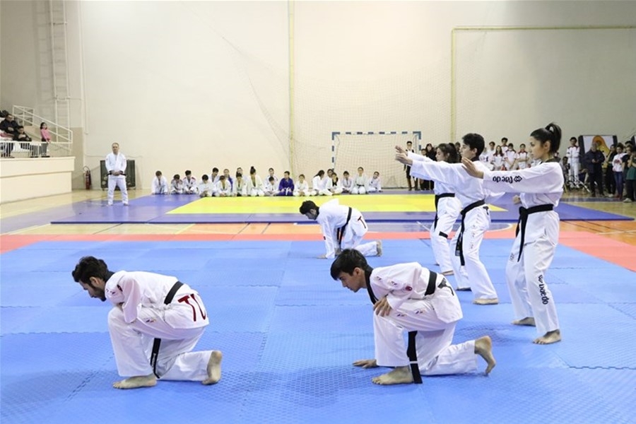 Gençlik ve Spor Bakan Yardımcısı ile Kredi ve Yurtlar Kurumu Genel Müdür 58