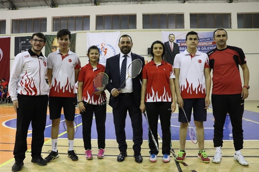 Gençlik ve Spor Bakan Yardımcısı ile Kredi ve Yurtlar Kurumu Genel Müdür 63