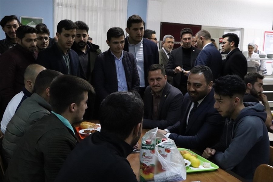 Gençlik ve Spor Bakan Yardımcısı ile Kredi ve Yurtlar Kurumu Genel Müdür 81