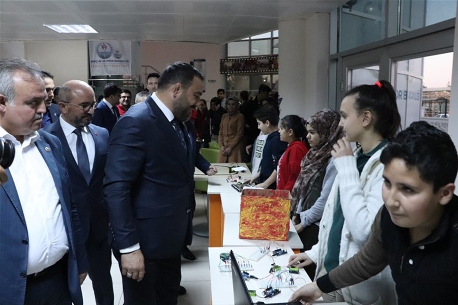 Gençlik ve Spor Bakan Yardımcısı ile Kredi ve Yurtlar Kurumu Genel Müdür 9