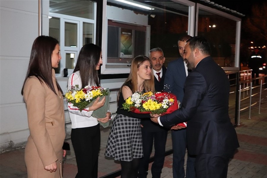 Gençlik ve Spor Bakan Yardımcısı ile Kredi ve Yurtlar Kurumu Genel Müdür 96