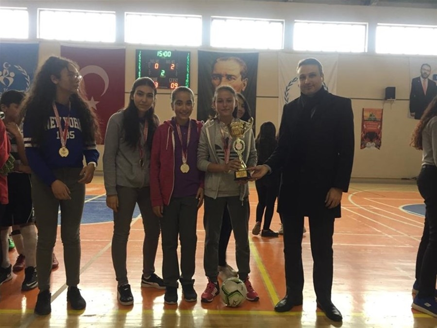 Karaman Okullar Arası Futsal Müsabakaları Sona Erdi 14