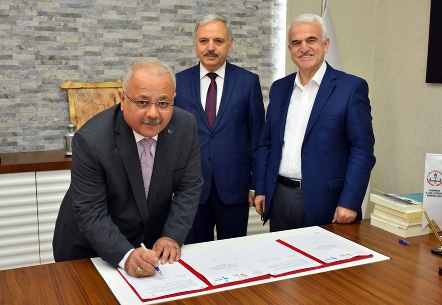 Karaman'da "Hayata Bizimle Tutun" Projesinin İmzaları Atıldı 3