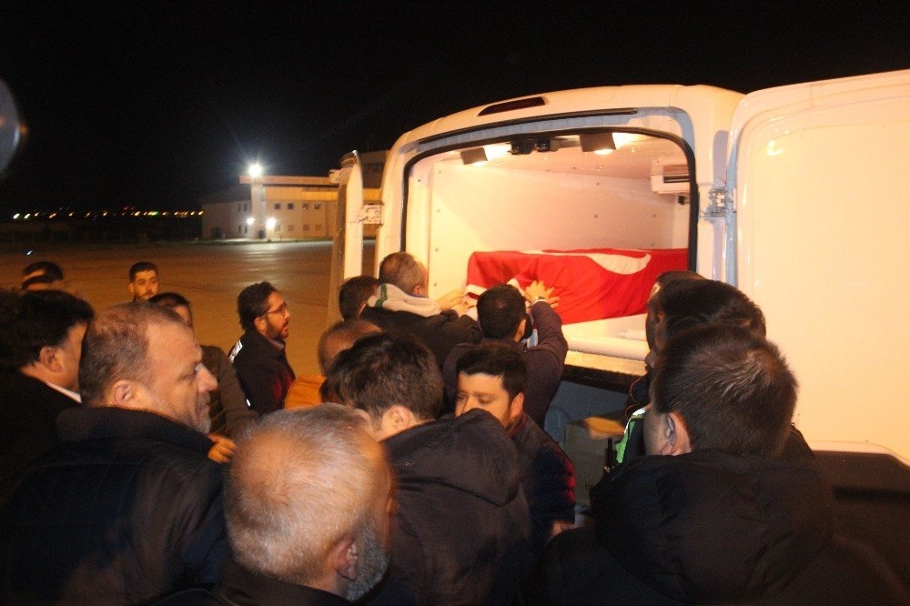 Polonya’da Öldürülen Furkan’ın Cenazesi Konya’ya Getirildi 4