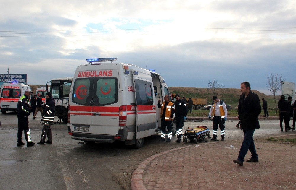 Konya’da İşçi Servisi İle Kamyon Çarpıştı: 10 Yaralı 4