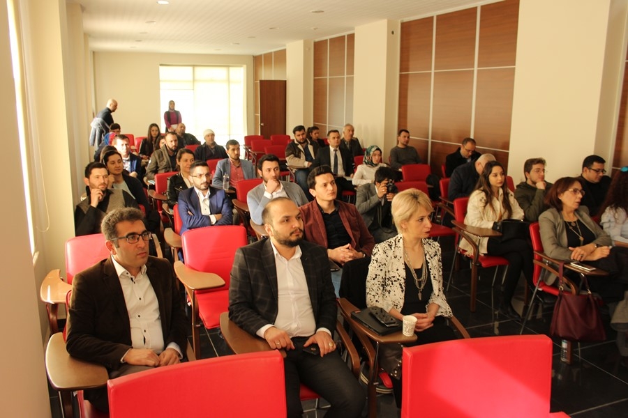 Karaman'da Dijital Dönüşüm, E-Ticaret ve E-İhracat Eğitimi'ne Yoğun İlgi 15