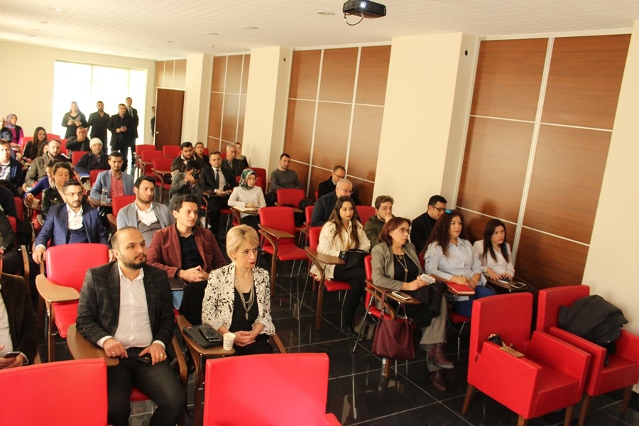 Karaman'da Dijital Dönüşüm, E-Ticaret ve E-İhracat Eğitimi'ne Yoğun İlgi 24