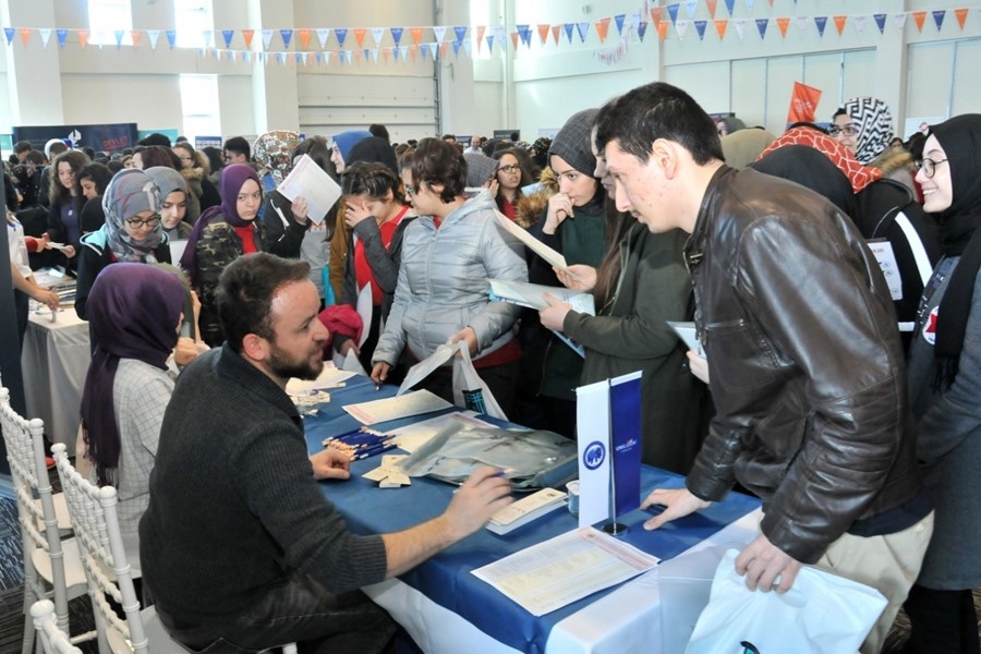 KMÜ Karaman Üniversite Tanıtım Fuarında Yerini Aldı 5