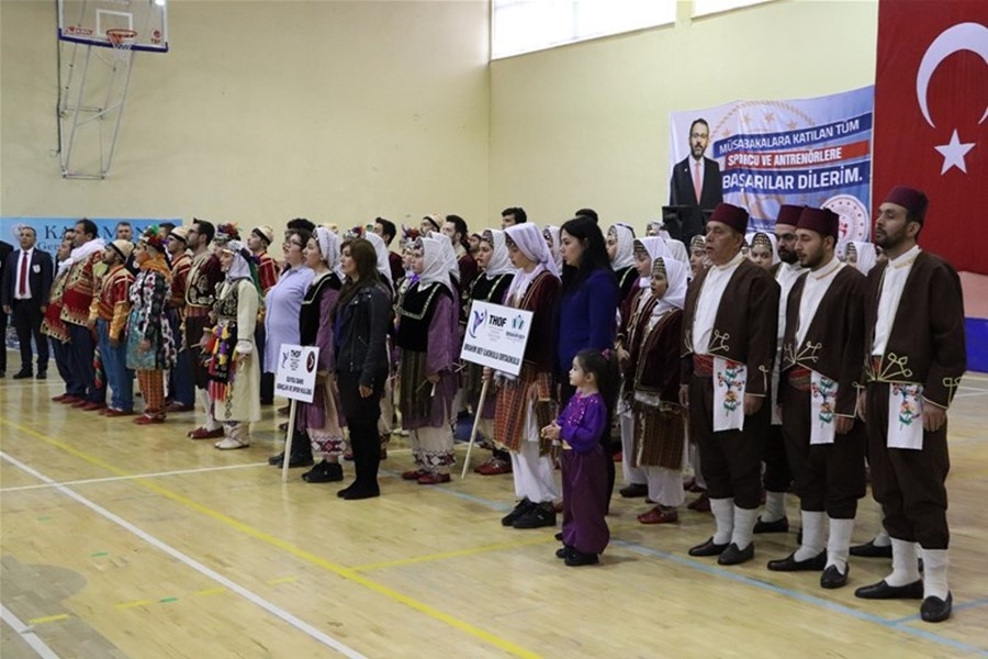 Karaman Halk Oyunları Yarışmaları İle Şenlendi 12