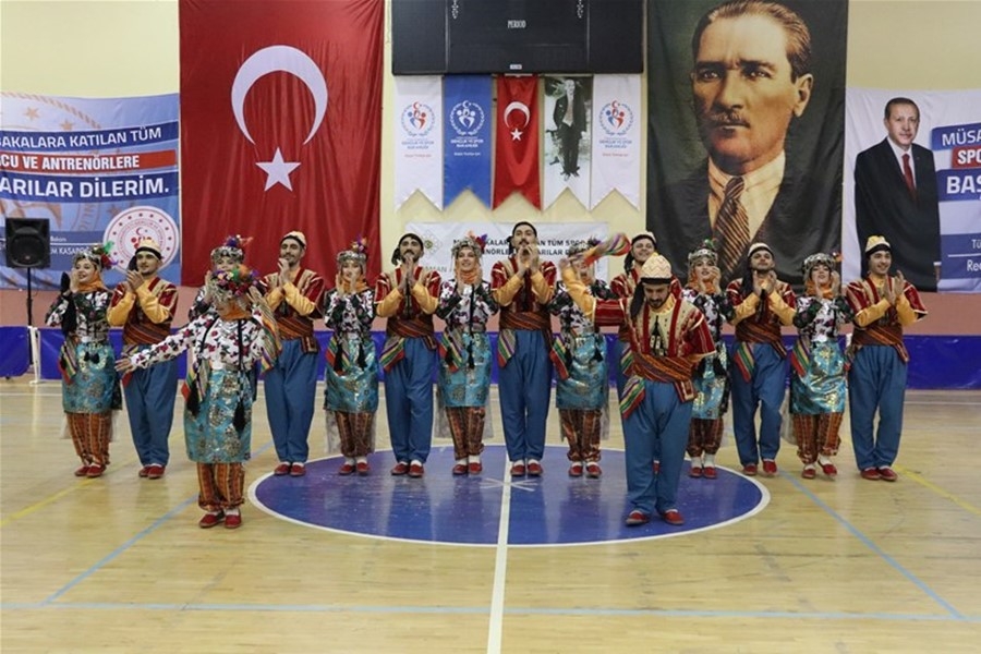 Karaman Halk Oyunları Yarışmaları İle Şenlendi 22