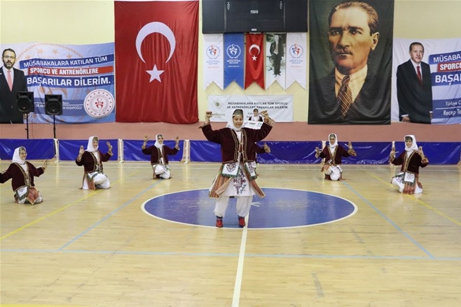 Karaman Halk Oyunları Yarışmaları İle Şenlendi 26