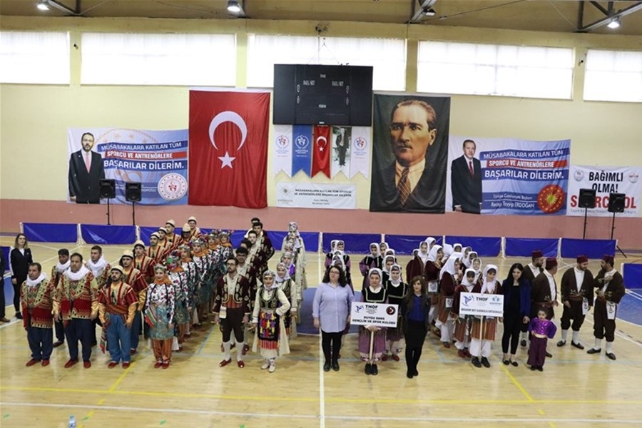 Karaman Halk Oyunları Yarışmaları İle Şenlendi 3