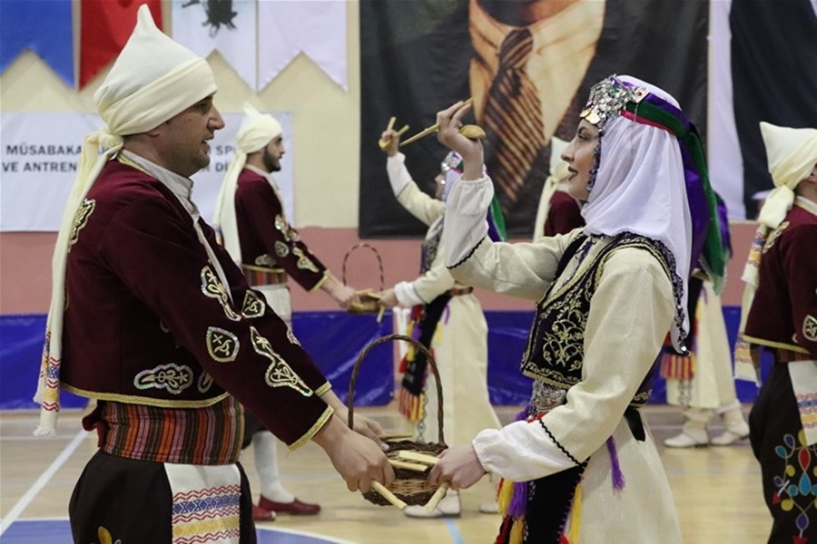 Karaman Halk Oyunları Yarışmaları İle Şenlendi 30