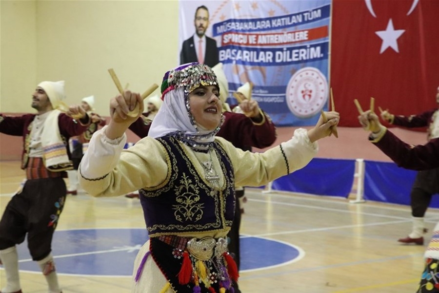 Karaman Halk Oyunları Yarışmaları İle Şenlendi 32