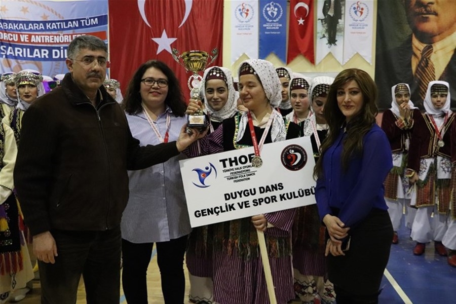 Karaman Halk Oyunları Yarışmaları İle Şenlendi 39