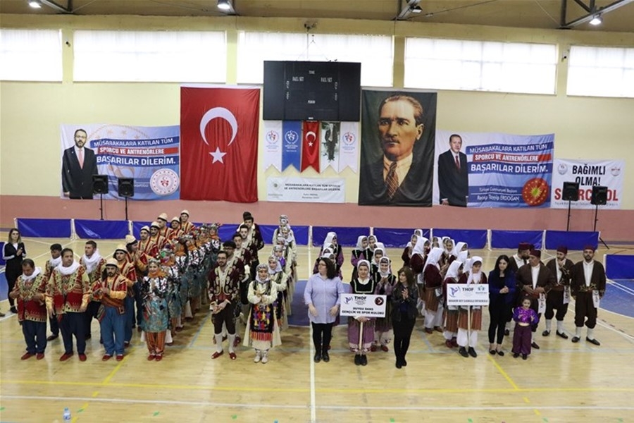 Karaman Halk Oyunları Yarışmaları İle Şenlendi 4