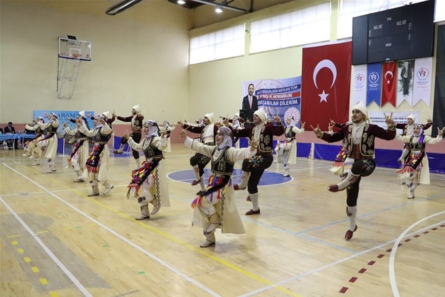 Karaman Halk Oyunları Yarışmaları İle Şenlendi 42