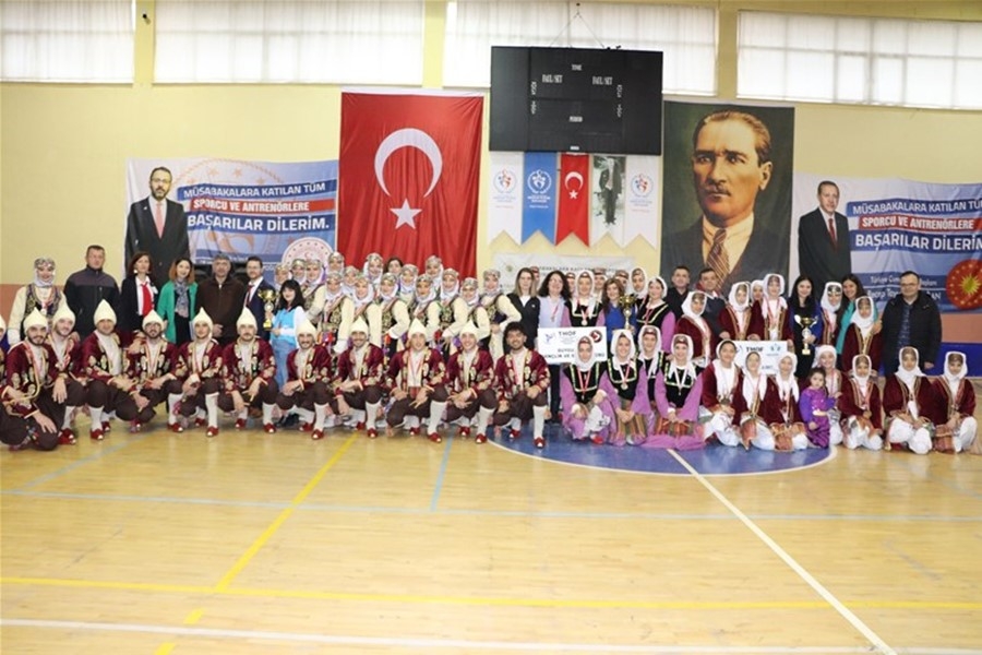 Karaman Halk Oyunları Yarışmaları İle Şenlendi 47