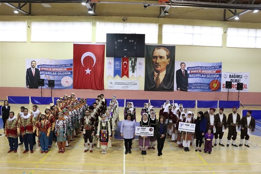 Karaman Halk Oyunları Yarışmaları İle Şenlendi 6