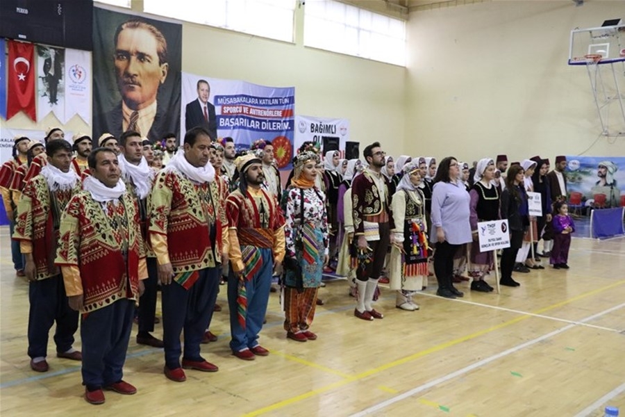 Karaman Halk Oyunları Yarışmaları İle Şenlendi 8