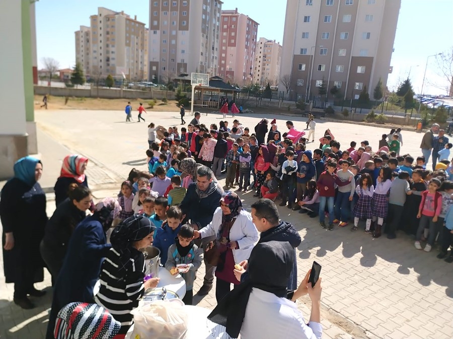 Karaman'da Minik Yürekler Dedelerini Andılar 2