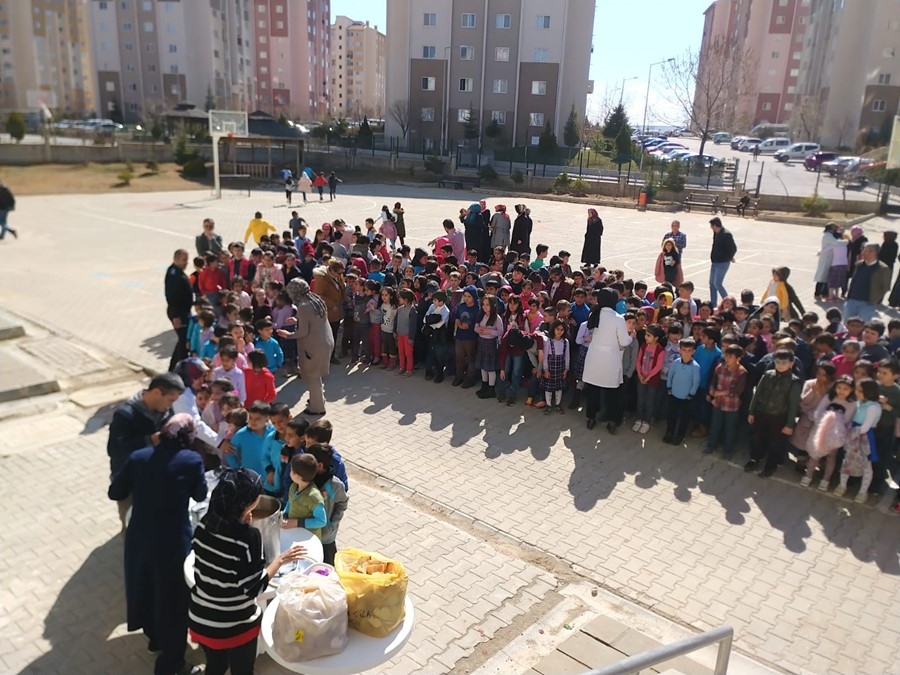 Karaman'da Minik Yürekler Dedelerini Andılar 3