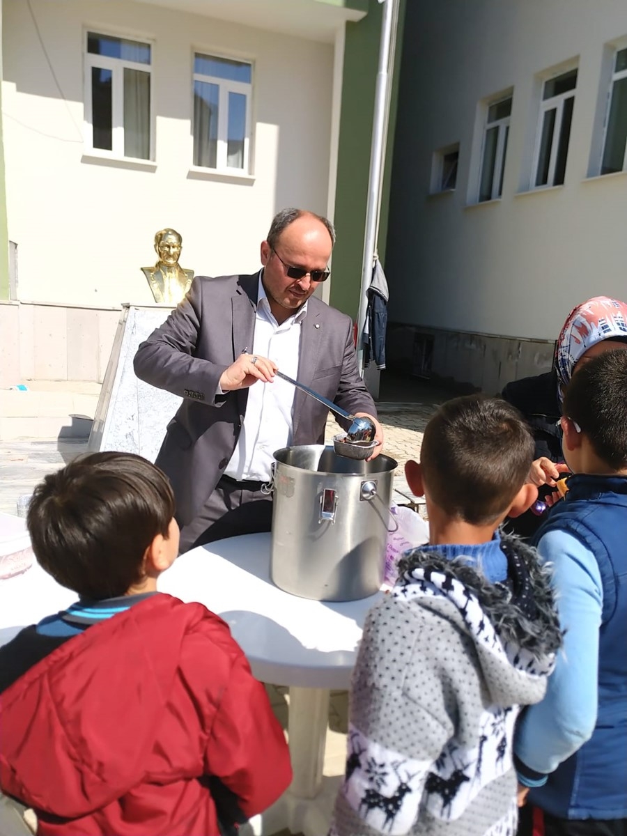 Karaman'da Minik Yürekler Dedelerini Andılar 4