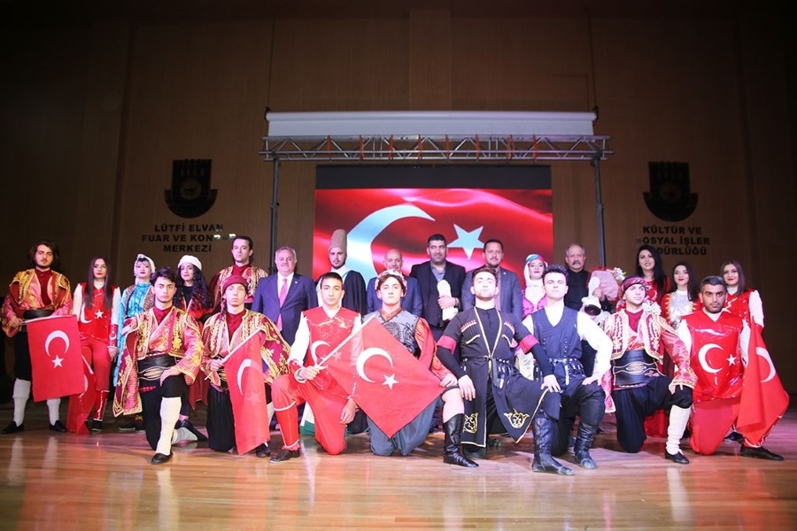 "Son Siper Çanakkale"Tiyatrosu Karaman'da Beğeniyle İzlendi 14