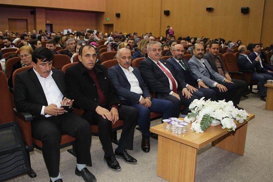 "Son Siper Çanakkale"Tiyatrosu Karaman'da Beğeniyle İzlendi 5