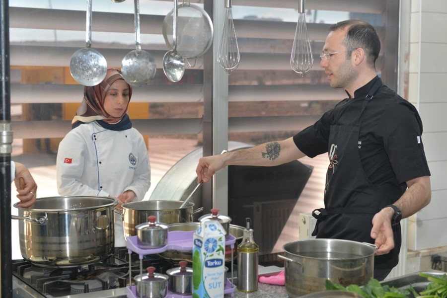 KMÜ'de Osmanlı Mutfağına Özgü Yemekler Yapıldı 7