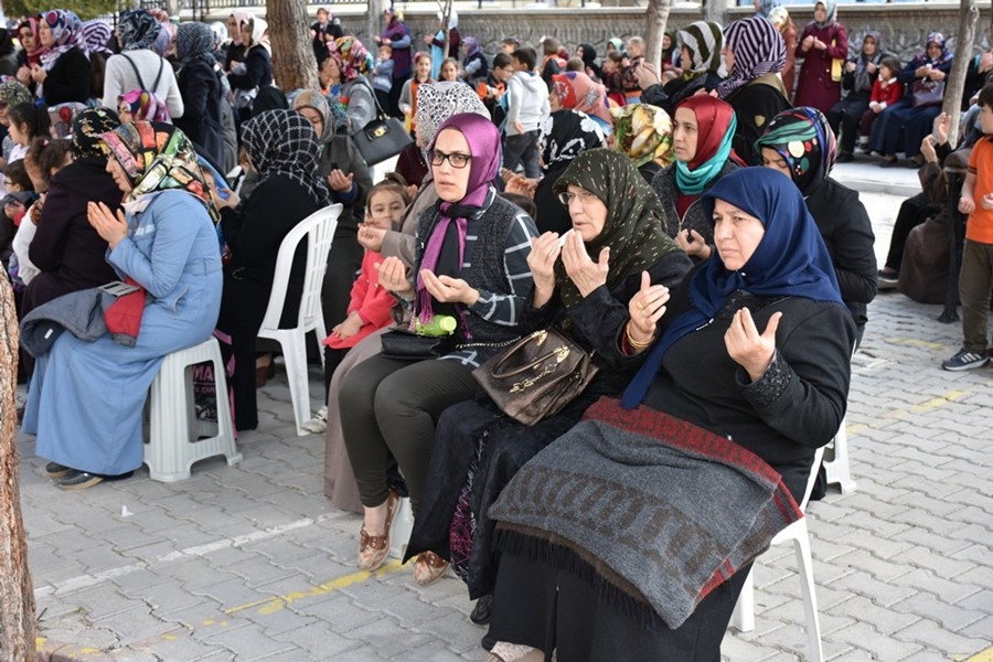 Karaman Kale İlkokulunda Şehitler İçin Lokma Dağıtıldı 10