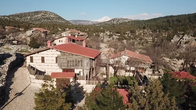 Tarihi Düğmeli Evler Tarihe Meydan Okuyor 3