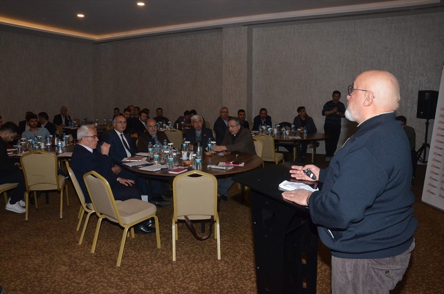 Karaman'da Gazeteciler Seminerde Buluştu 2