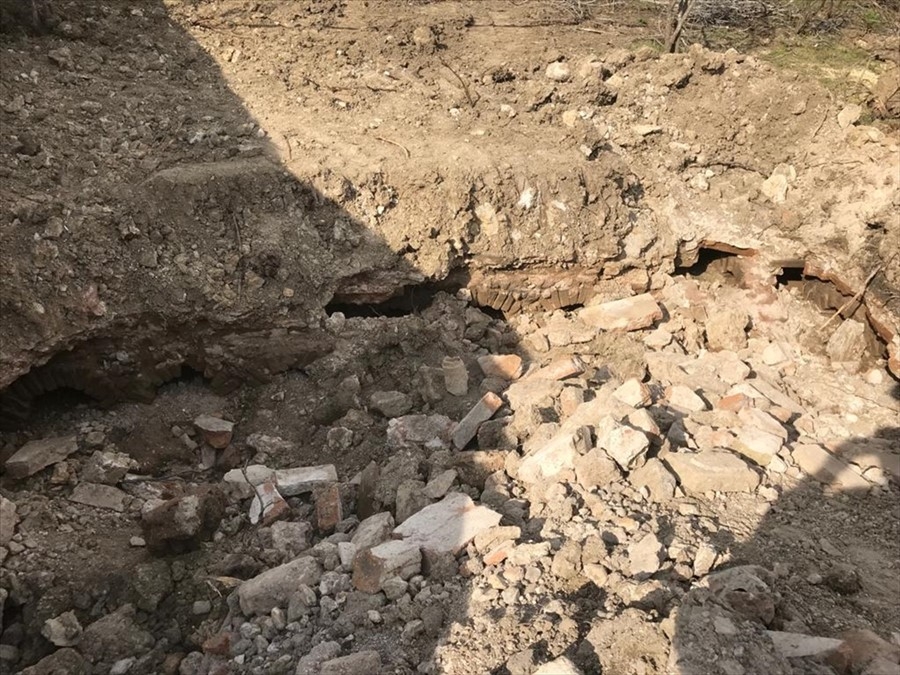 Karaman'da Kepçe İle Tarla Düzeltirken Tarihi Yapı Buldu 10