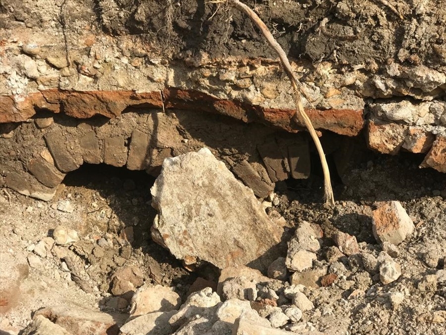 Karaman'da Kepçe İle Tarla Düzeltirken Tarihi Yapı Buldu 2