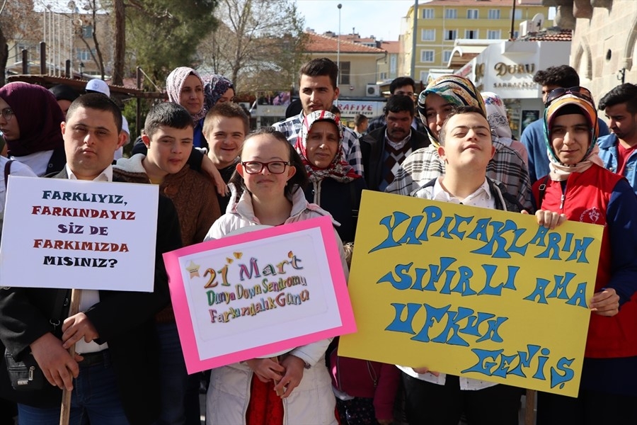 Karaman'da 21 Mart Dünya Down Sendromlu Farkındalık Yürüyüşü 10