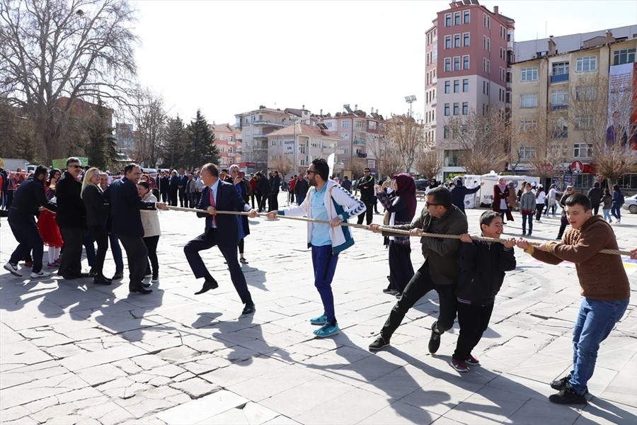 Karaman'da 21 Mart Dünya Down Sendromlu Farkındalık Yürüyüşü 11