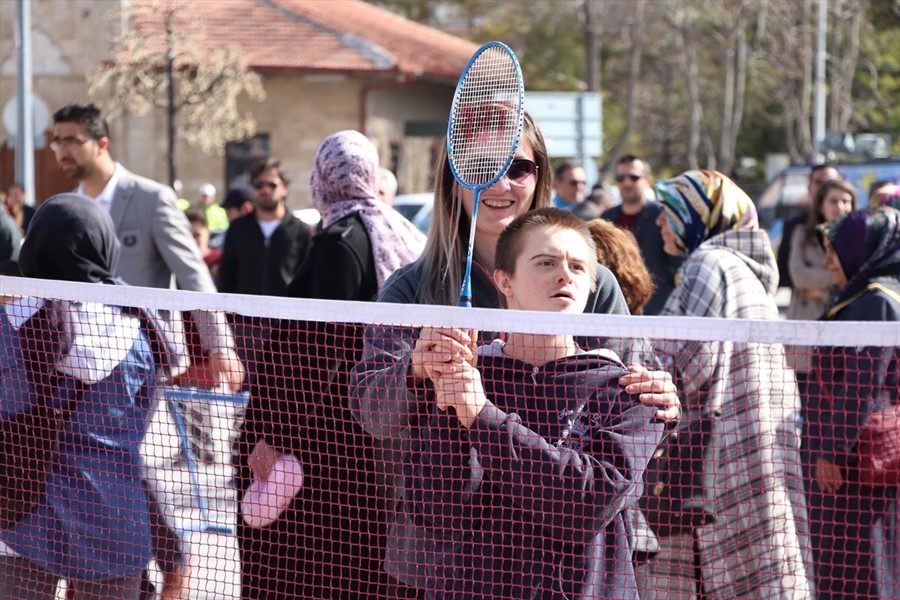 Karaman'da 21 Mart Dünya Down Sendromlu Farkındalık Yürüyüşü 5